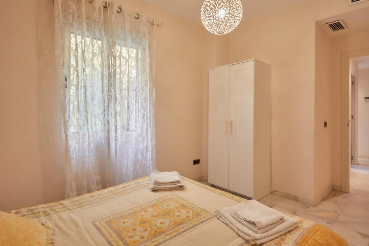 Two Bedrooms Leonor Davalos Sevilla Exterior foto